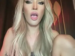 Cam4 Adult Webcam of scarletwhitex
