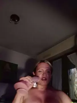 Cam4 Live Sex of carolinda1