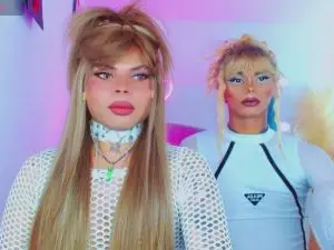 Cam4 Live Sex of leslychaneldoll