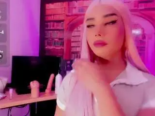Camsoda Sex Cam of emeli-roushot