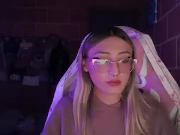 Chaturbate Live Sex of andrea_camila
