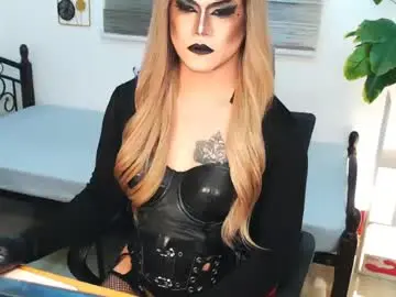Chaturbate Live Sex Cam of xyournightmarequeenx