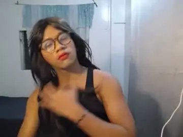 Chaturbate Sex Cam of naughtyhot_star19