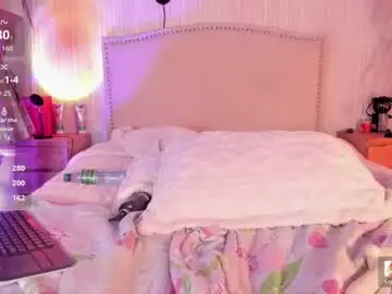 Chaturbate Live Sex Cam of ash_leey