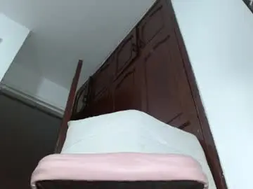 Chaturbate Watch Live Sex Cams of tsarah_cute22cm