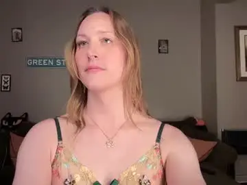 Chaturbate Best live sex cam show of greenxxxqueen