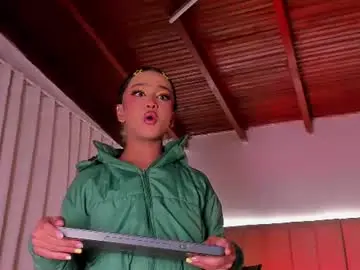 Chaturbate Sex Cam of alessia_belluci1