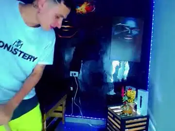 Chaturbate Watch Live Sex Cams of cherry_kisses_