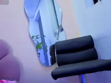 Chaturbate Live Sex Cam of katrina_blaze