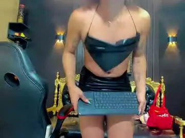 Chaturbate Live Sex Cam of sharlotte_jones_