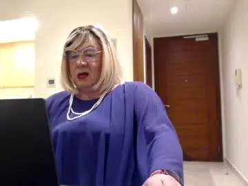 Chaturbate Watch Live Sex Cams of suzannebanci