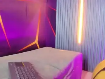Chaturbate Sex Chat of miss_isa19