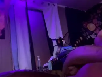 Chaturbate Live Sex Cam of yelladaniella
