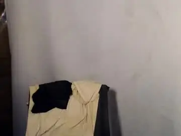 Chaturbate Live Sex Cam of isabellabigcock03