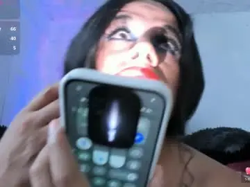 Chaturbate Live Sex Cam of marcialatinaa