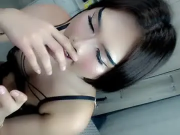 Chaturbate Live Sex Cam of xchinita_kyanggx