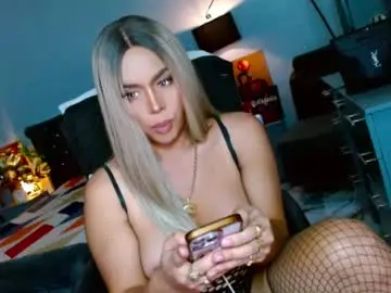 Chaturbate Live Sex of insatiable_queen16