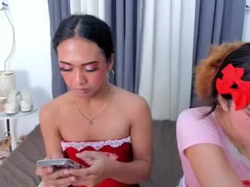 Chaturbate Live Sex of hugecock_pretty123