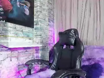 Chaturbate Live Sex Cam of zamara_kleii