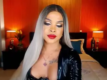Chaturbate Live Sex Cam of urmajestytyra