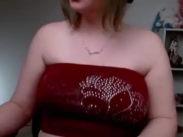 Chaturbate Live Sex Cam of krystalsyxx