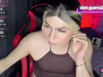 Chaturbate Live Sex Cam of dani_lovet1