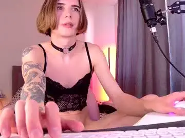 Chaturbate Live Porn of midwestemoqueen