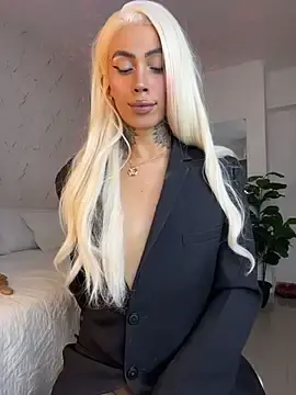 Stripchat Free Live Porn of miss_tatiana_