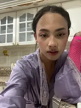 Stripchat Adult Webcam of AriBloom7
