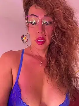 Stripchat Adult Webcam of YOURSDEBORA