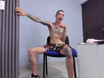 Stripchat Live Porn of logan-wollf