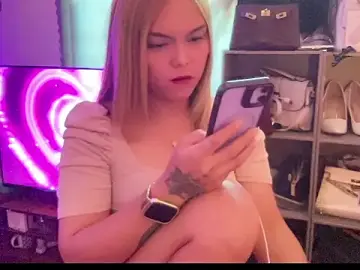Stripchat Adult Webcams of hannaBaby_lisyos11