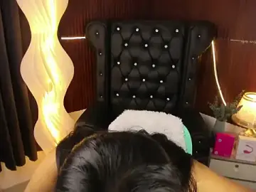 Stripchat Sex Cam of Naya_Hilton