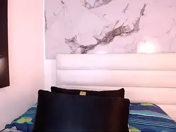 Stripchat Free Porn Cam of emily_lady20