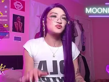 Stripchat Adult Webcam of moonfiredancer