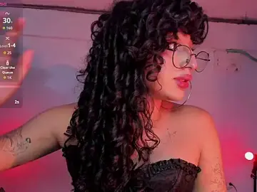 Stripchat Free Live Porn of Heka_Prudence