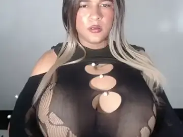 Stripchat Adult Webcam of paola_zam