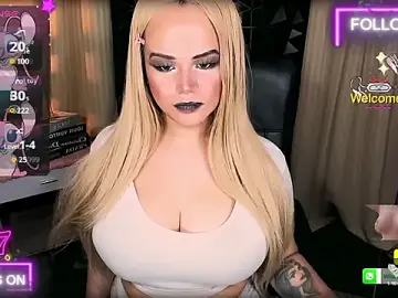 Stripchat Live Sex Cam of xHugeHarleySelfsuckerx