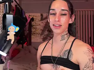 Stripchat Nude Webcam of xoFrankie