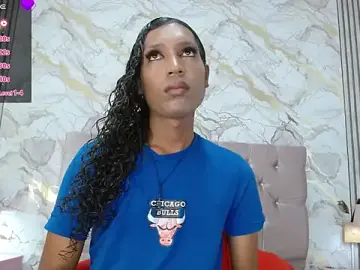 Stripchat Live Sex Cam of Mia_Hiills