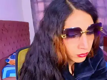 Stripchat Nude Webcam of nikol_sexxx