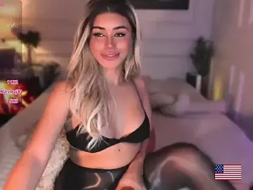 Stripchat Best live sex cam show of ZyraGoddes