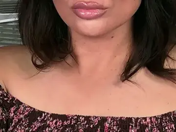 Stripchat Watch Live Sex Cams of xprettysmilex