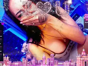 Stripchat Live Sex Cam of KYLIE_SHEMALE