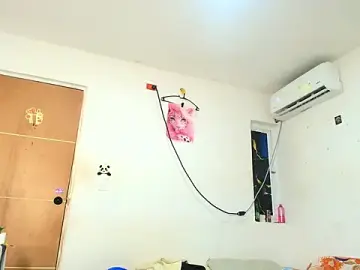 Stripchat Sex Cam of mia_foxts