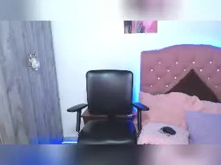 Xlovecam Live Sex of PrincessLoreen
