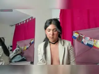 Xlovecam Live Sex Cam of ZoeHotMoretti
